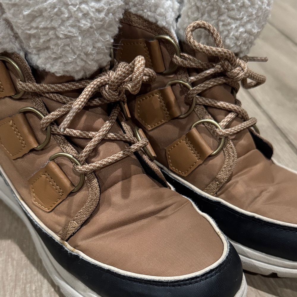 Sorel Women's Explorer Carnival Waterproof Boot size 7 - Picture 7 of 8